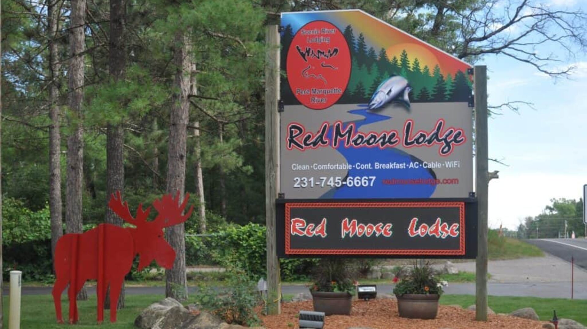 Baldwin Red Moose LodgeBaldwin Michigan Lodging